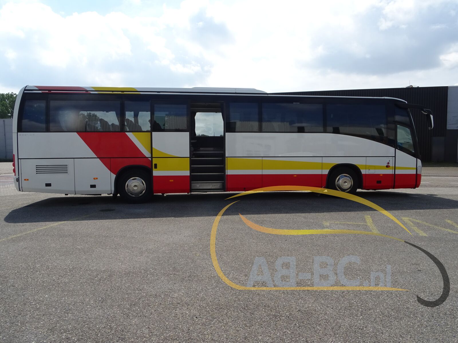 coach-bus-SCANIA-K400-Beulas-52-Seats-Liftbus-EURO-5---1654605257010067661_orig_cc69ab31826f6117cc01655690e7e634--22060715244081546600