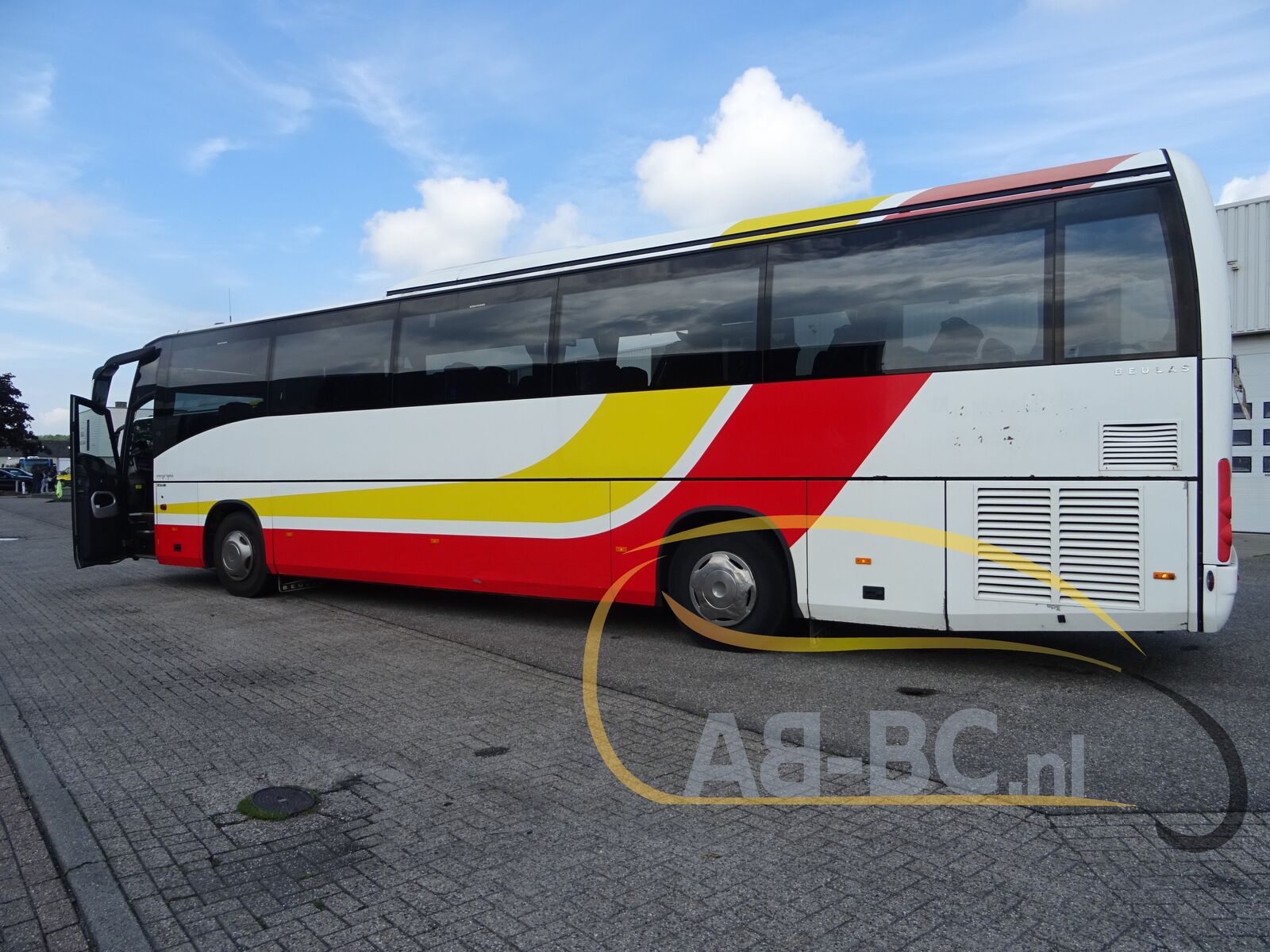 coach-bus-SCANIA-K400-Beulas-52-Seats-Liftbus-EURO-5---1654605283769856292_orig_8ccac824a23a2685708db59795e60f90--22060715244081546600