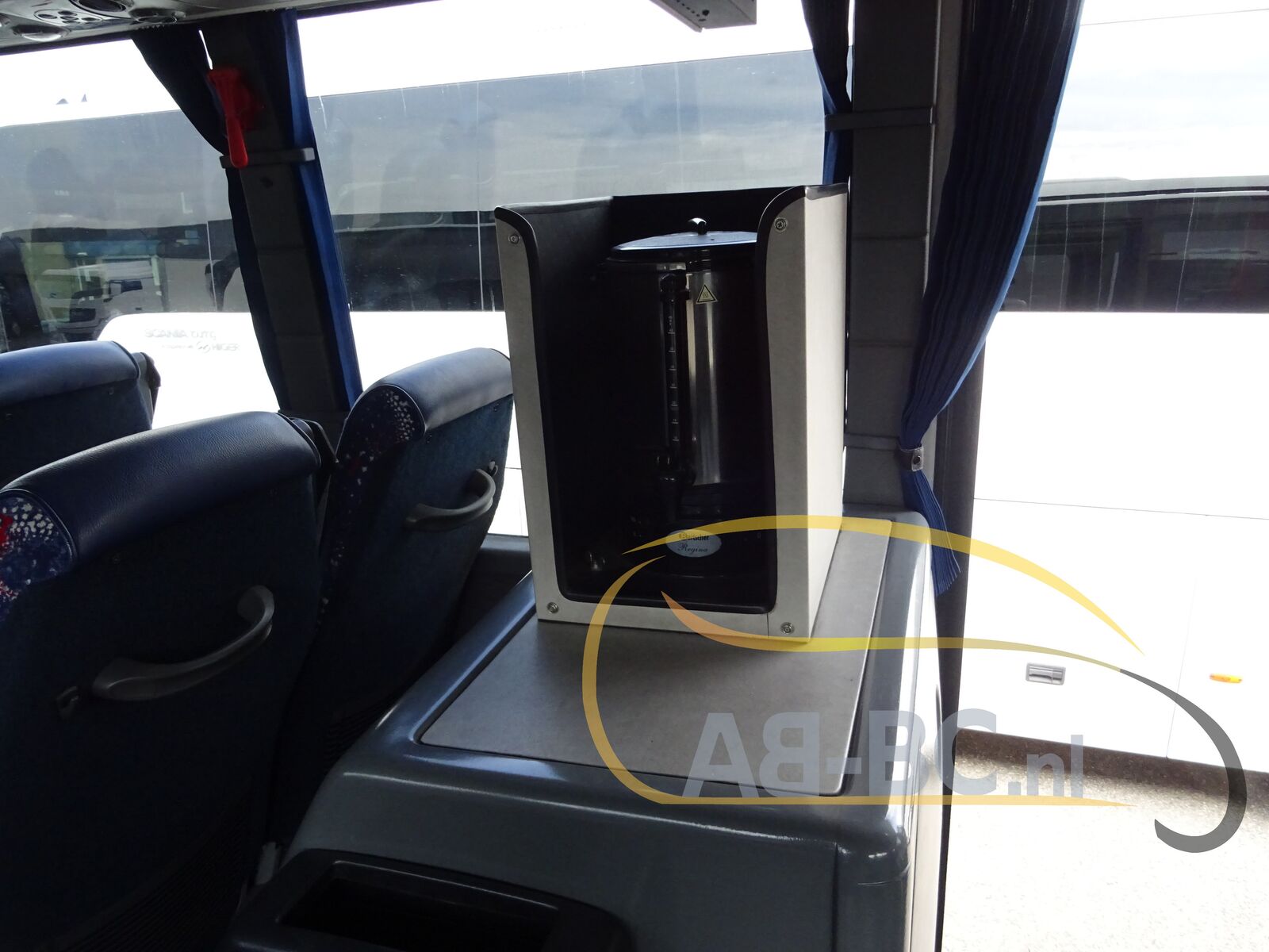 coach-bus-SCANIA-K400-Beulas-52-Seats-Liftbus-EURO-5---1654610676938338824_orig_a280b931deb3bb8d81e6cf3cde227af7--22060717010700414800