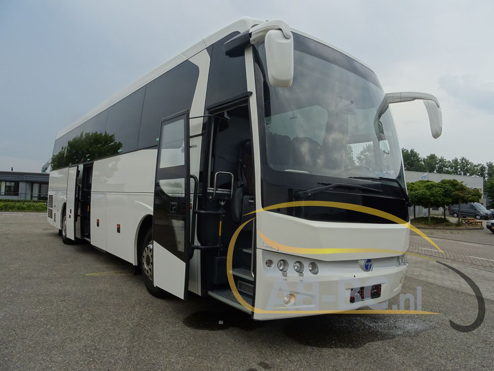 coach-bus-TEMSA-Safari-HD-EURO-6-53-Seats-12-meter---1658326487418431602_orig_dfaab6a502a85e0c58ec650b128f2feb--22060511140490380900