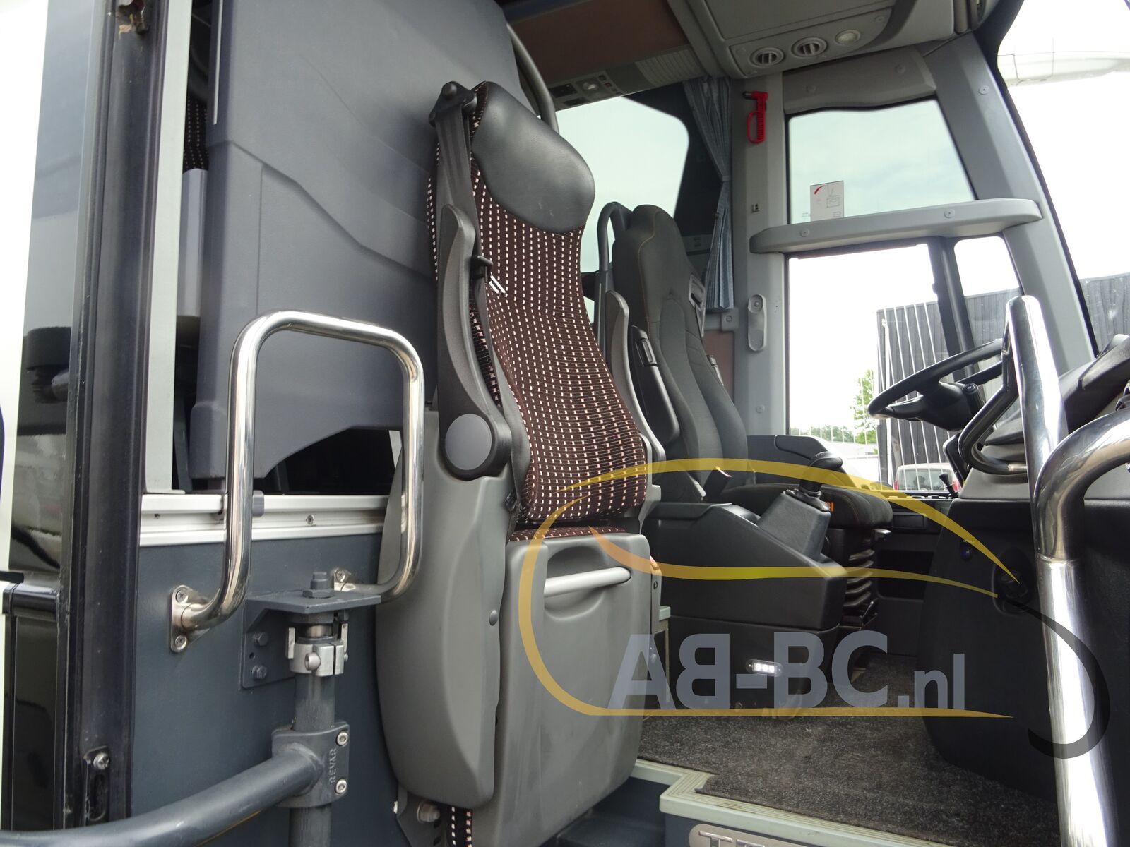 coach-bus-TEMSA-Safari-HD-EURO-6-53-Seats-12-meter---1658326528931028293_orig_184c685ba3edc0edffd6f6179d702575--22060511140490380900