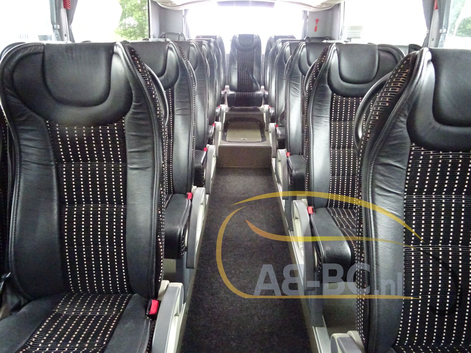 coach-bus-TEMSA-Safari-HD-EURO-6-53-Seats-12-meter---1658326611728739462_orig_779436a750e33633f8387c14424d1adb--22060511140490380900