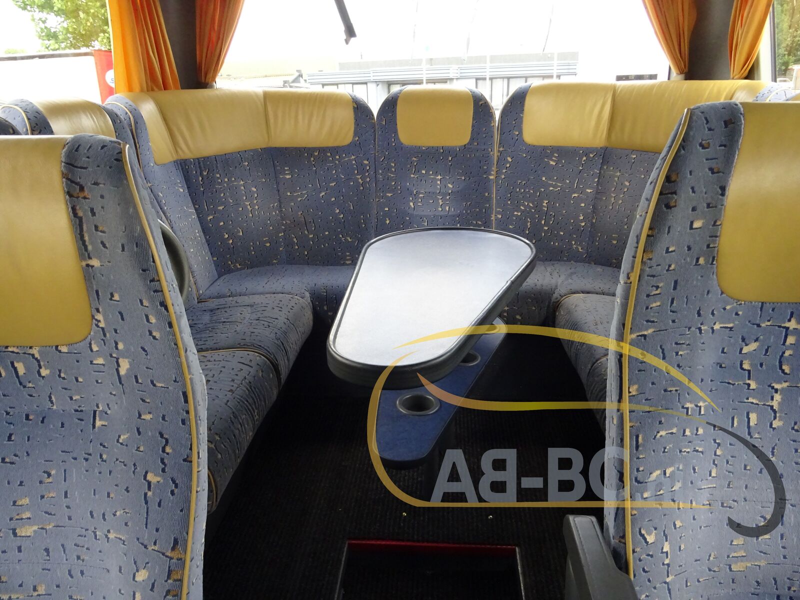 coach-bus-VAN-HOOL-T915-Acron-51-Seats-12-METER-EURO-5---1655991271470360448_orig_9de720739f722aef2b81e6dc066d5931--22062316271589047300