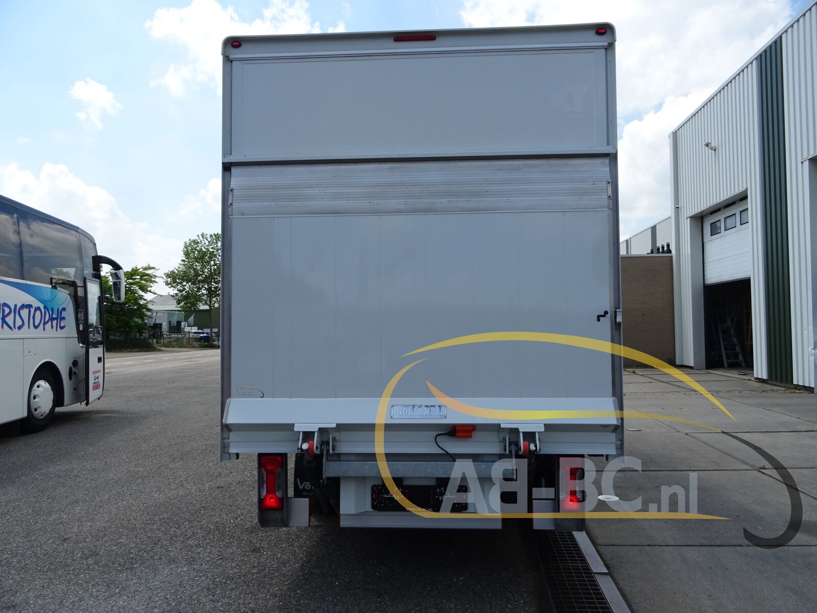 commercial-vehicle-box-truck-3-5t-IVECO-Daily-35S14A8-EURO-6---1656054091749659184_orig_767fb0e7bce8a9e906bb8f91d0cfd85c--22062409535728543600