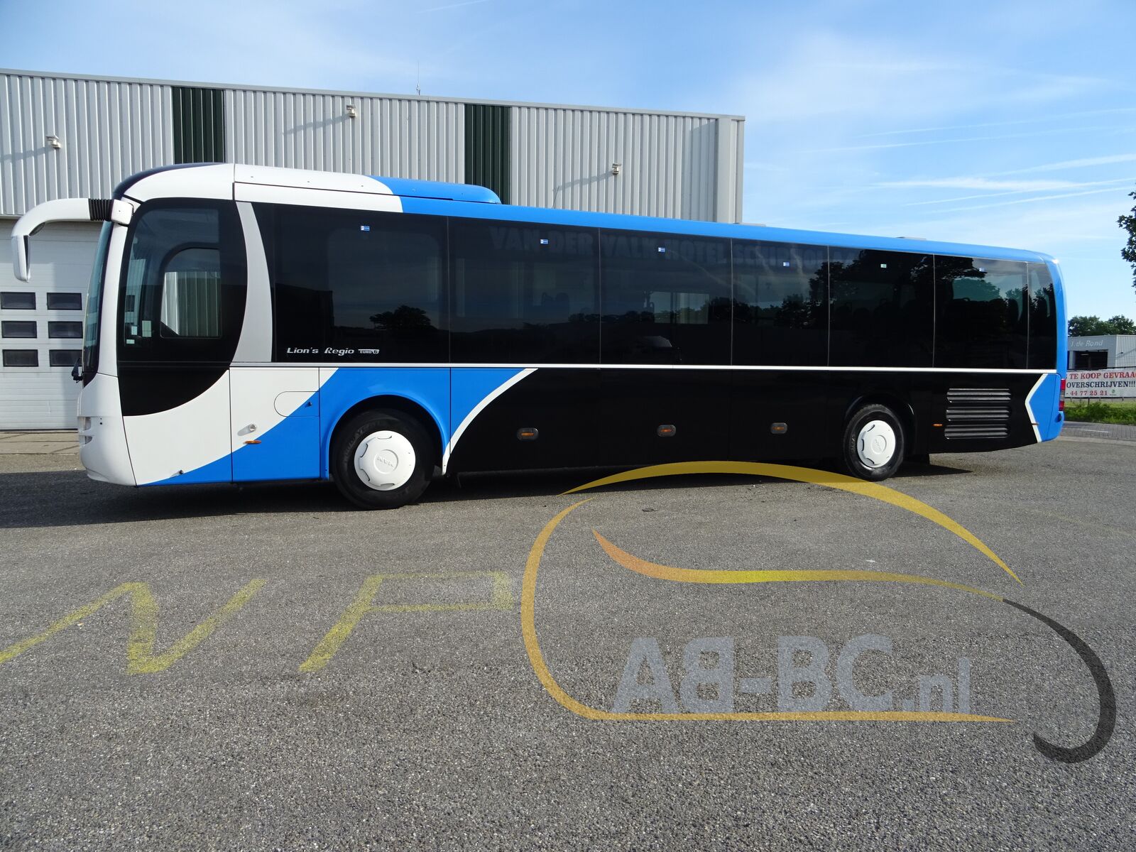 interurban-bus-MAN-Lions-Regio-Coach-52-Seats-EURO-6---1657089784808155124_orig_20882df194fb2100f63a569ad5bb6ac7--22061016384526166100