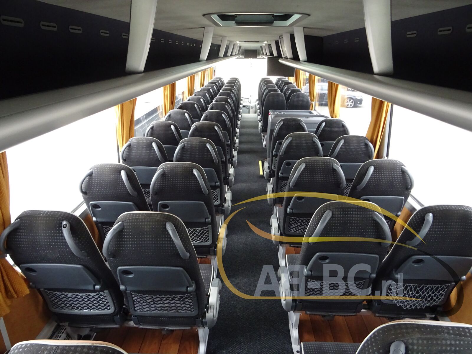 coach-bus-MAN-R08-Lions-Coach-61-Seats-EURO-6---1660559029257663352_orig_d60b147f8799800496f644935d834e6d--22072717304811402900