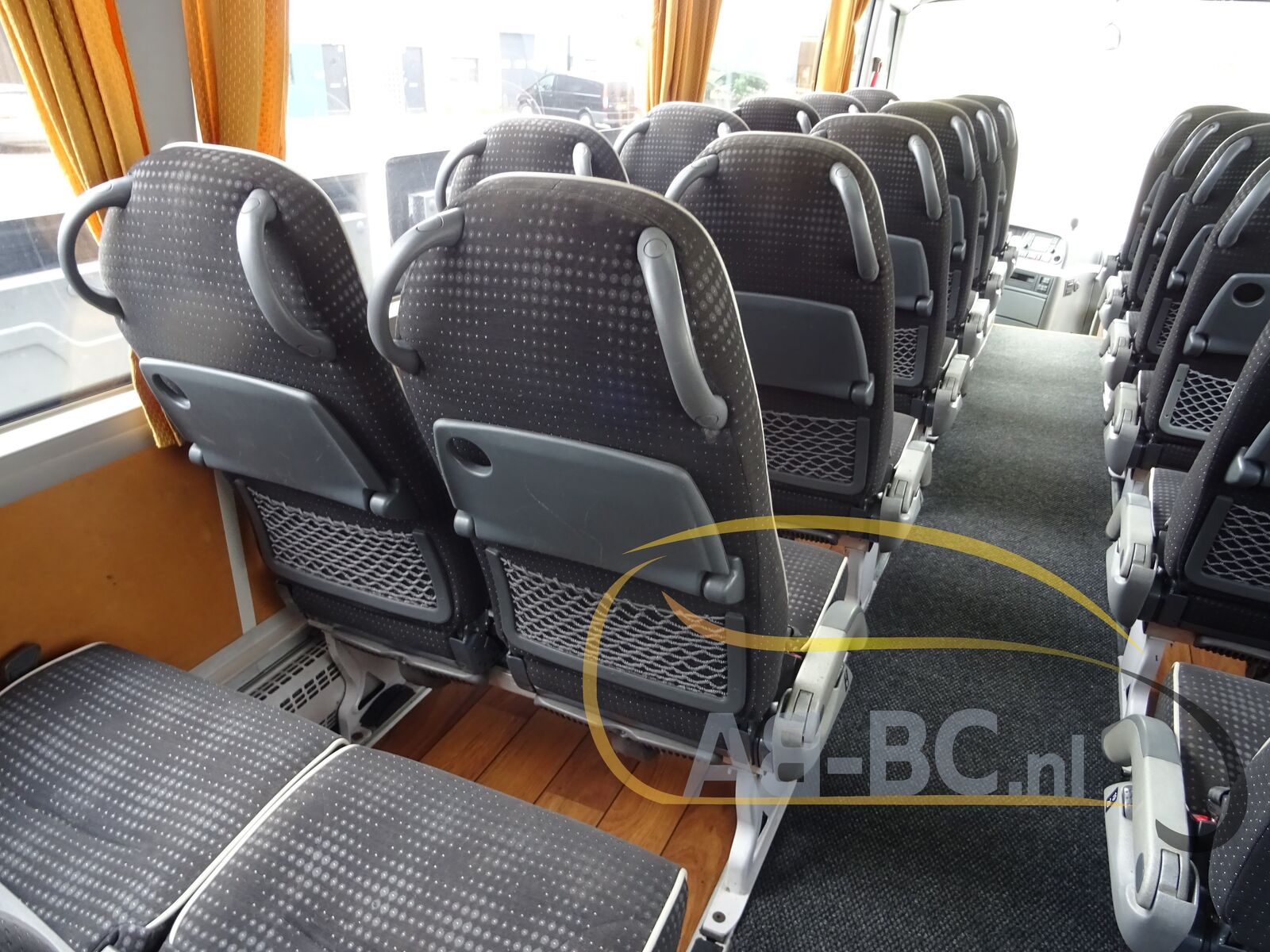 coach-bus-MAN-R08-Lions-Coach-61-Seats-EURO-6---1660559047806689867_orig_f64bea63400456039d4430ce0142d048--22072717304811402900