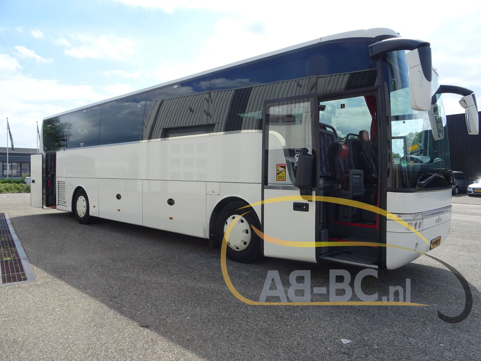 coach-bus-VAN-HOOL-T915-Alicron-51-Seats-EURO-5---1657014822171540406_orig_f40421e0a972787f17fac9487624e9e0--22070512522119672300