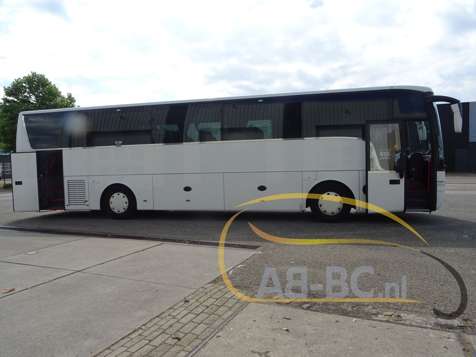 coach-bus-VAN-HOOL-T915-Alicron-51-Seats-EURO-5---1657014825450520420_orig_f52548e65dd6e693187836f12672c287--22070512522119672300