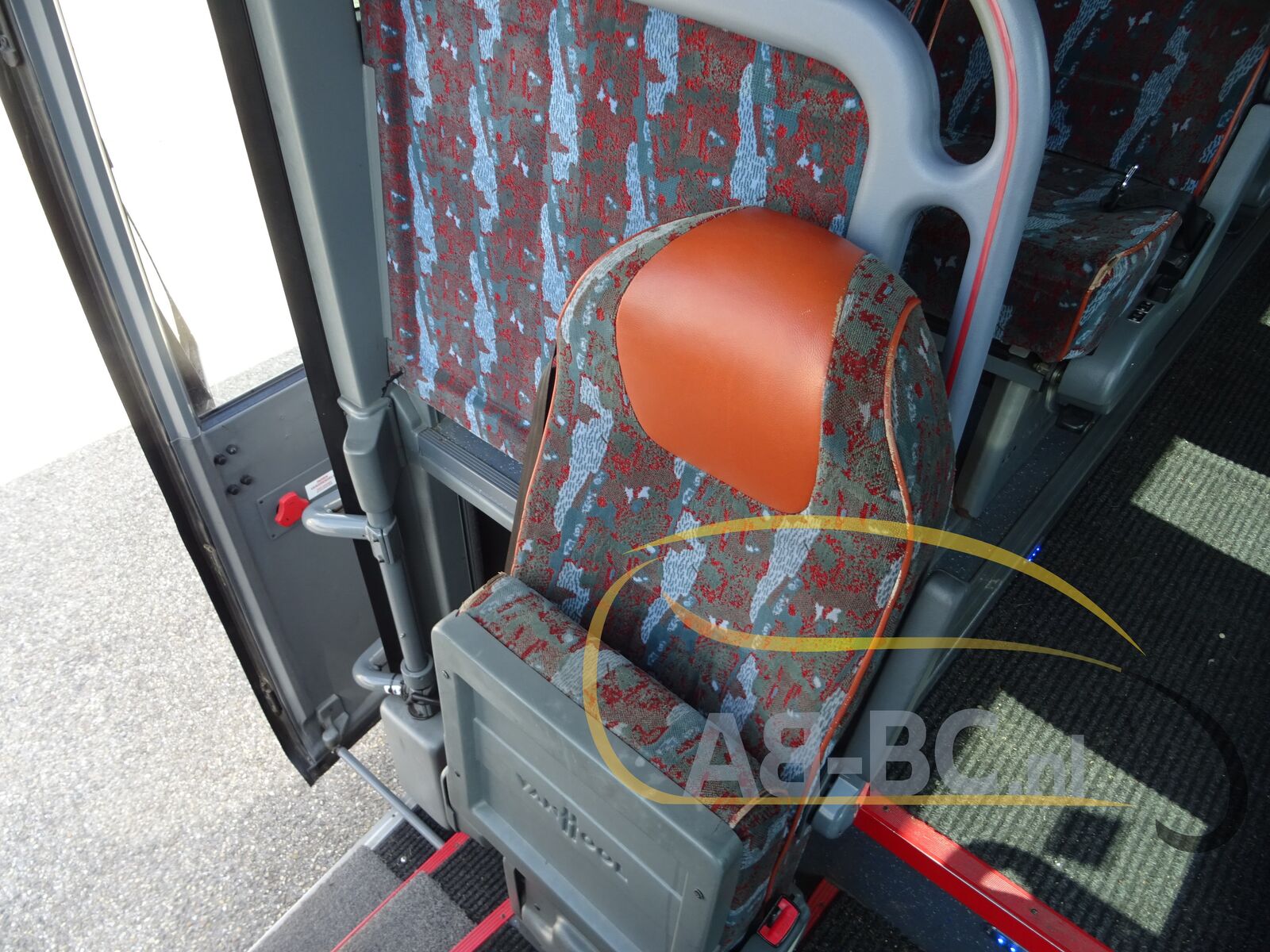 coach-bus-VAN-HOOL-T915-Alicron-51-Seats-EURO-5---1657014912839955544_orig_f9f767d931d5482af27718387cc4fe4d--22070512522119672300