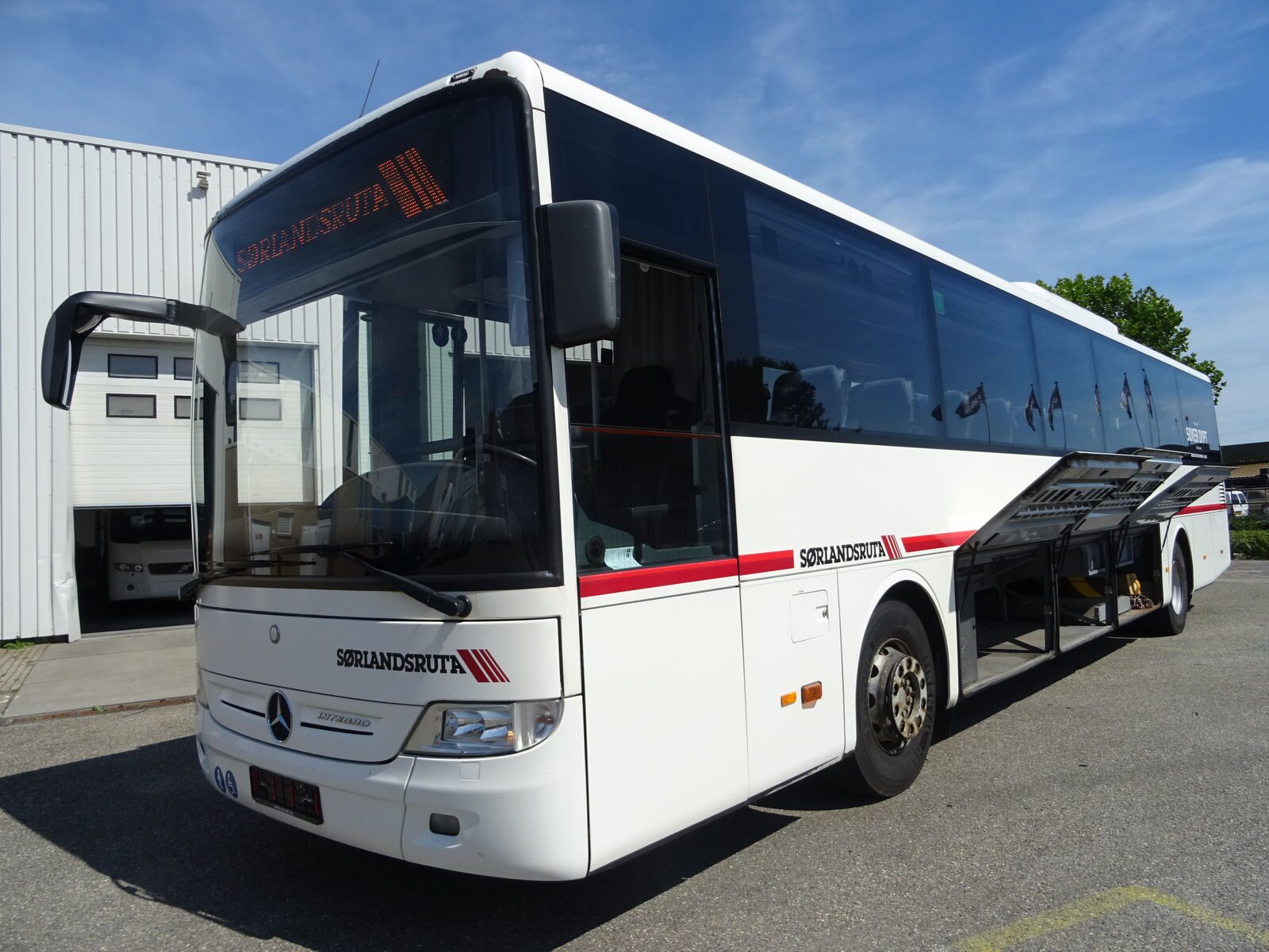 interurban-bus-MERCEDES-BENZ-Integro-52-Seats-EURO-5---1659010162897789664_orig_6cc8cac6dcd55fb5e1e27e9612cbdd0c--22072815070536505000
