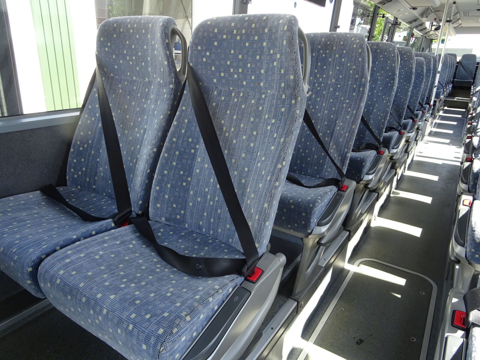 interurban-bus-MERCEDES-BENZ-Integro-52-Seats-EURO-5---1659010303504284591_orig_a995ab702d778daf18f6328f3f557293--22072815070536505000