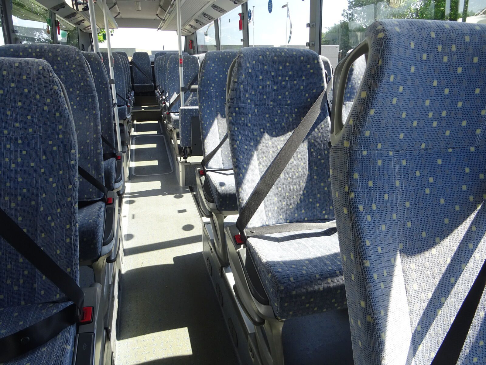 interurban-bus-MERCEDES-BENZ-Integro-52-Seats-EURO-5---1659010315510191068_orig_dd6897e4ee3378ee67edeae261eda50c--22072815070536505000