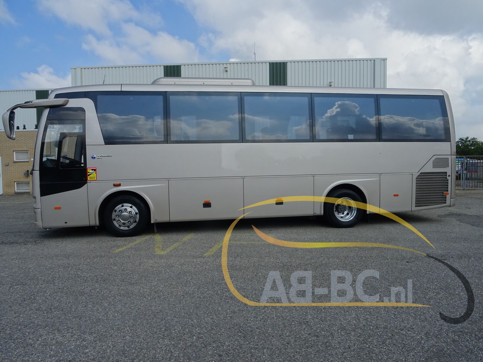 coach-bus-TEMSA-MD9-34-Seats-EURO-6---1660816651275828954_orig_e046488e8d58b0e5d9dc903bdadce3b0--22080209493466675200