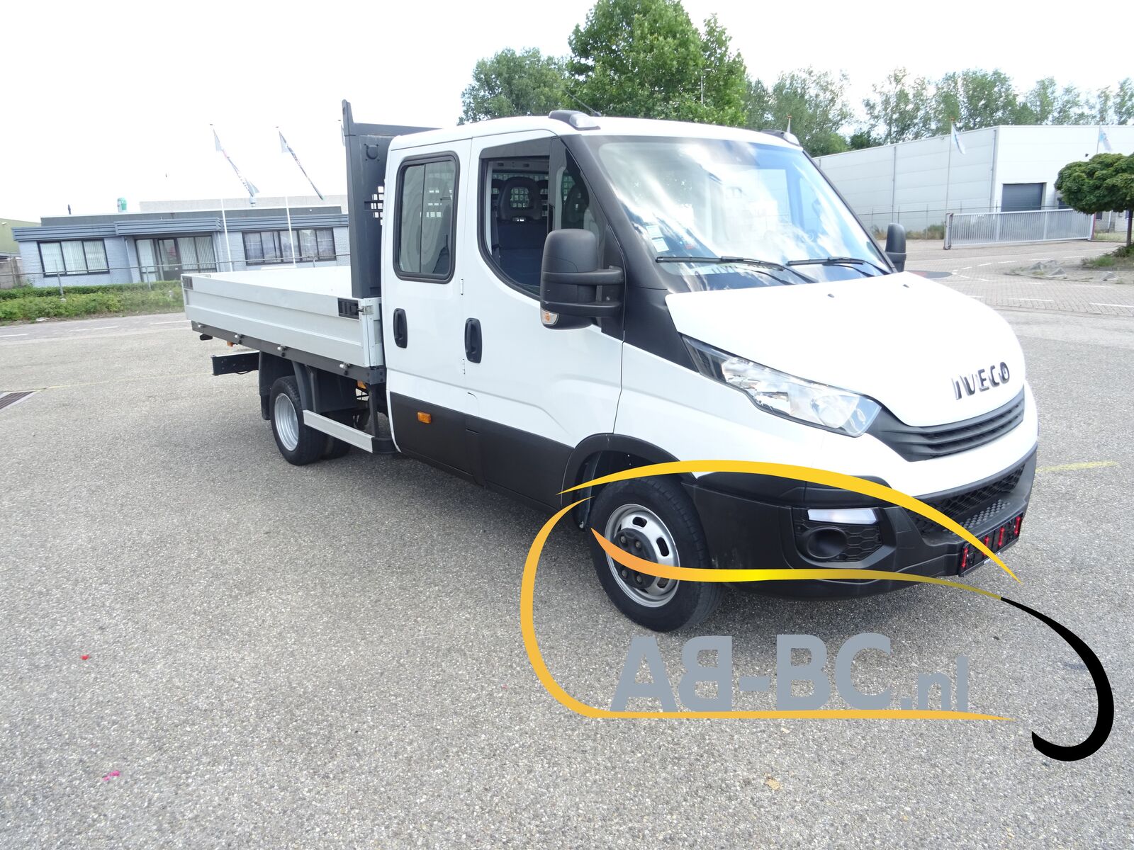commercial-vehicle-flatbed-truck-3-5t-IVECO-Daily-35c12-dubbelcabine-pick-up---1661350105094601817_orig_f293fc7a1fc379b8a794c5d7b395a034--22082416584990642700