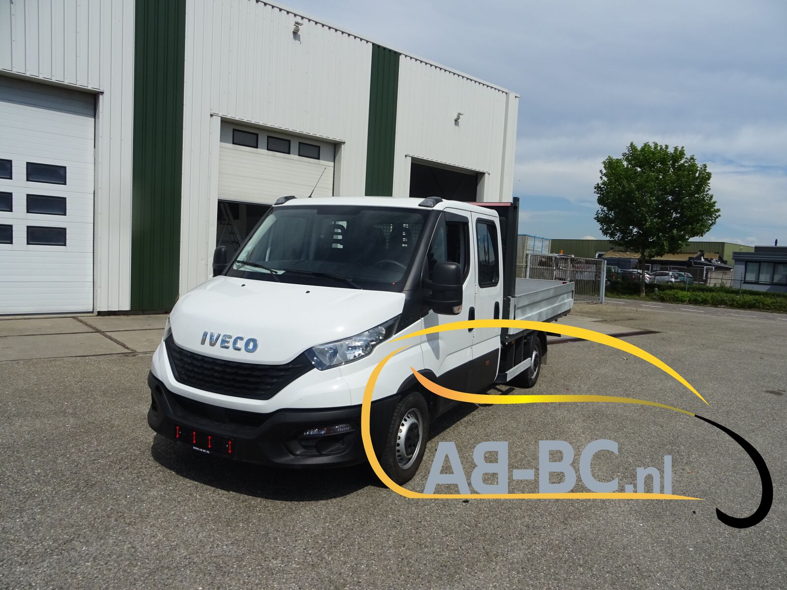 commercial-vehicle-flatbed-truck-3-5t-IVECO-Daily-35s14-DC-openlaadbak---1661344713498571384_orig_23e16384c51c2f9cb3d89bd5ac6a3ce8--22082415210565311400