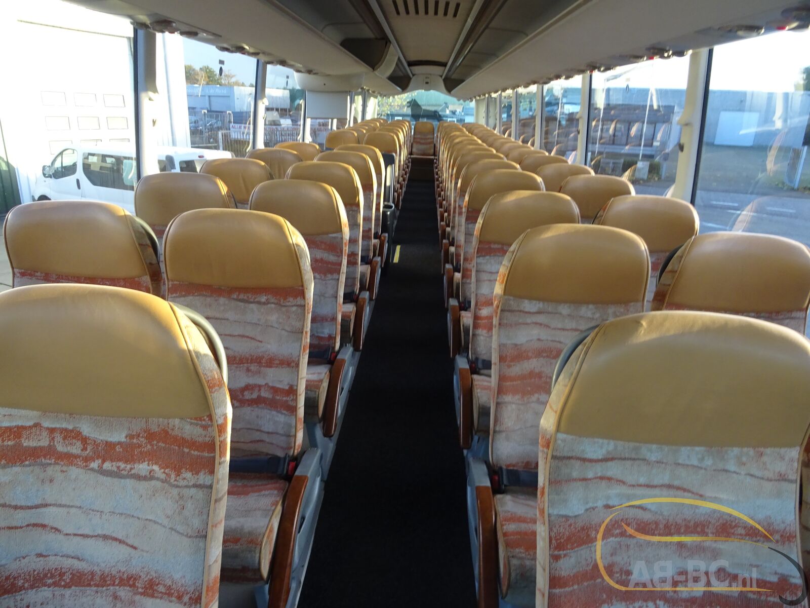 coach-bus-MAN-R08-Lions-Coach-Supreme-61-Seats---1669192191378260015_orig_7bdc2c3308172abb8628b70d82825fb3--22112310185426922000