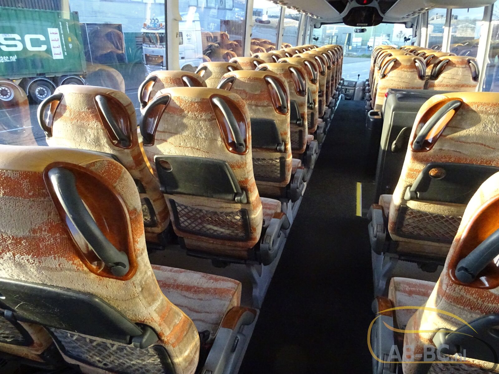 coach-bus-MAN-R08-Lions-Coach-Supreme-61-Seats---1669192259045668552_orig_ca1d0d44e700e0a4bcbd0df33705dcb0--22112310185426922000