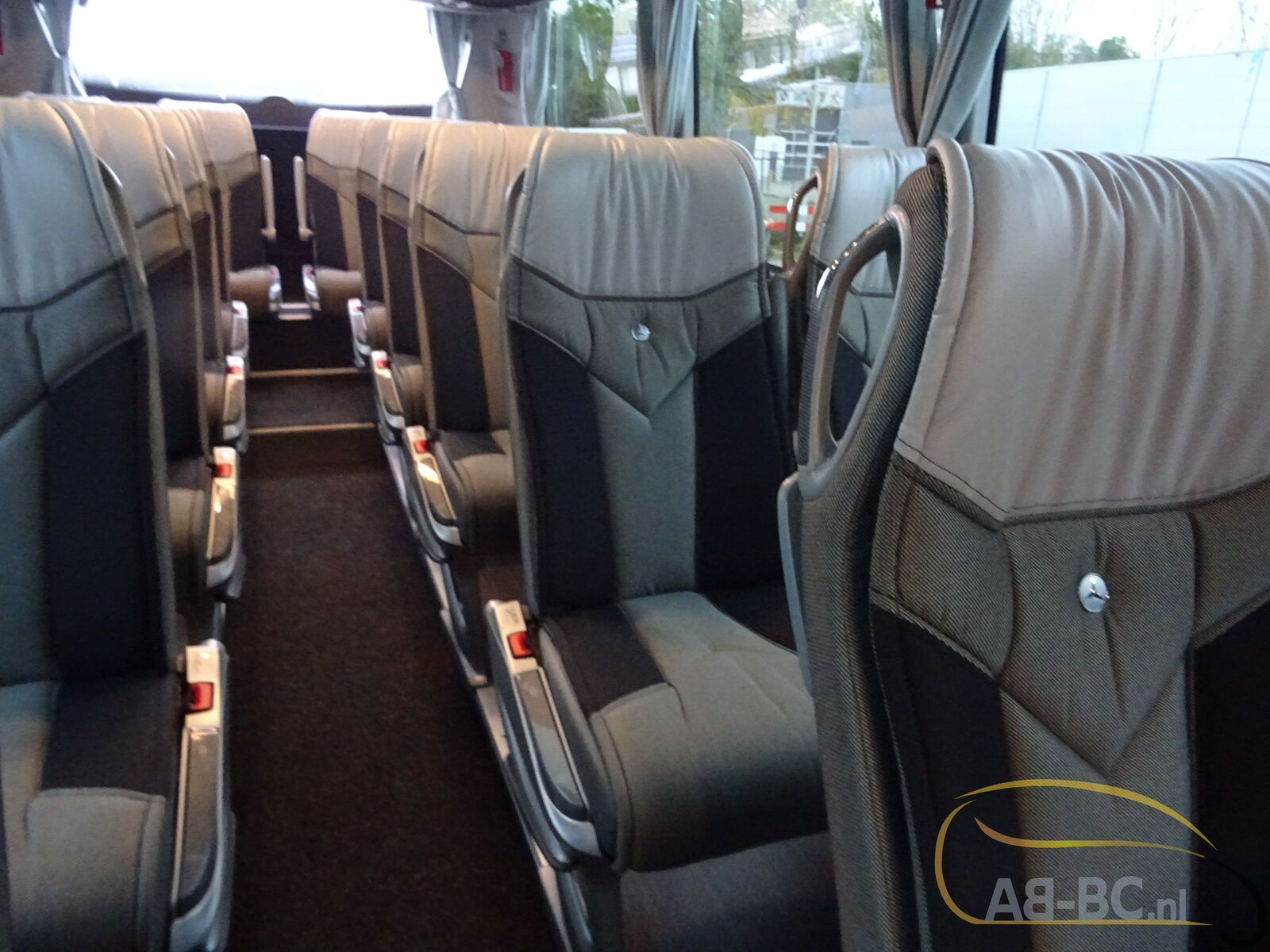 coach-bus-MERCEDES-BENZ-Tourismo-MB-E-16-RHD-50-Seats-EURO-6---1669130132401218473_orig_fe073d2ece12ee8cbf053228e76ffe9b--22112217121069025000
