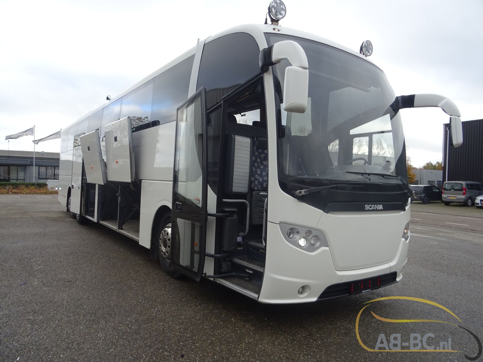 coach-bus-SCANIA-OmniExpress-53-Seats-Liftbus-EURO-5---1669198484188697487_orig_977d1e9c117d5af4965896808553d14c--22112312140255928200