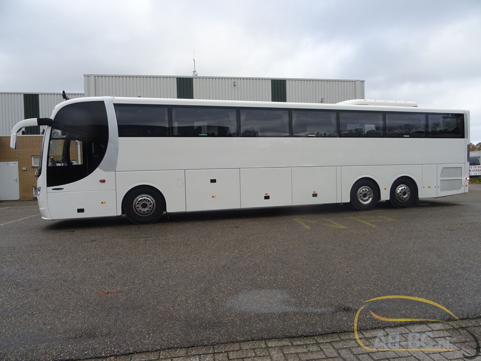 coach-bus-SCANIA-OmniExpress-53-Seats-Liftbus-EURO-5---1669198548251612776_orig_f5d3fcc999a5b1f06247ab5eb4ad77c8--22112312140255928200