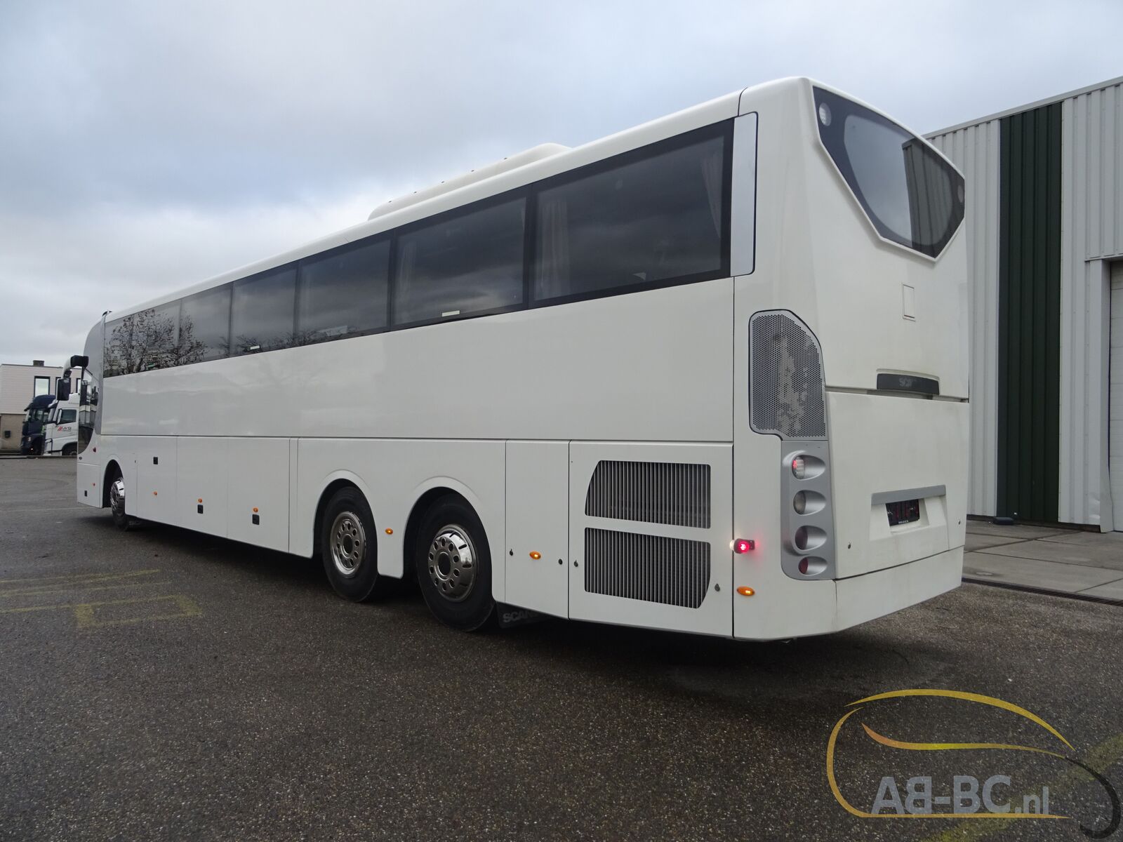 coach-bus-SCANIA-OmniExpress-53-Seats-Liftbus-EURO-5---1669198555845955606_orig_6cc77a51916f58f7ff162c415276ba7b--22112312140255928200