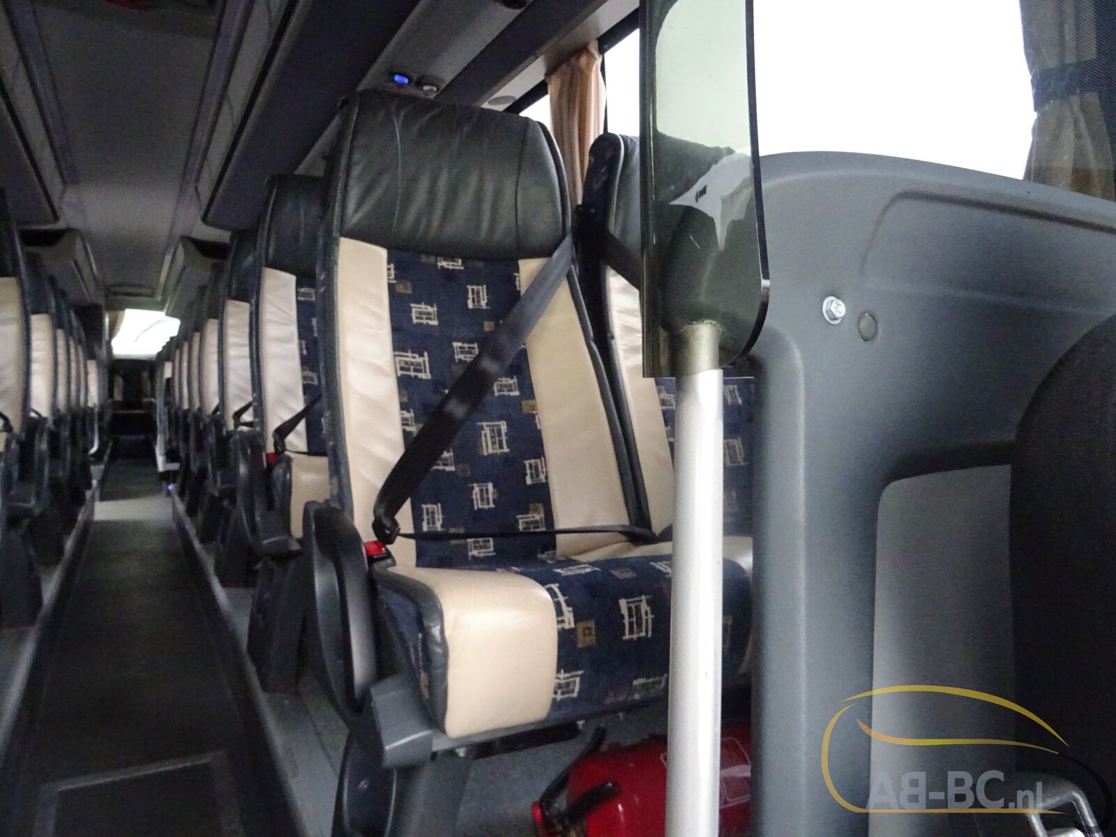 coach-bus-SCANIA-OmniExpress-53-Seats-Liftbus-EURO-5---1669198638281464144_orig_b0c4103ff6dbc0f14ebbee80b074beb7--22112312140255928200