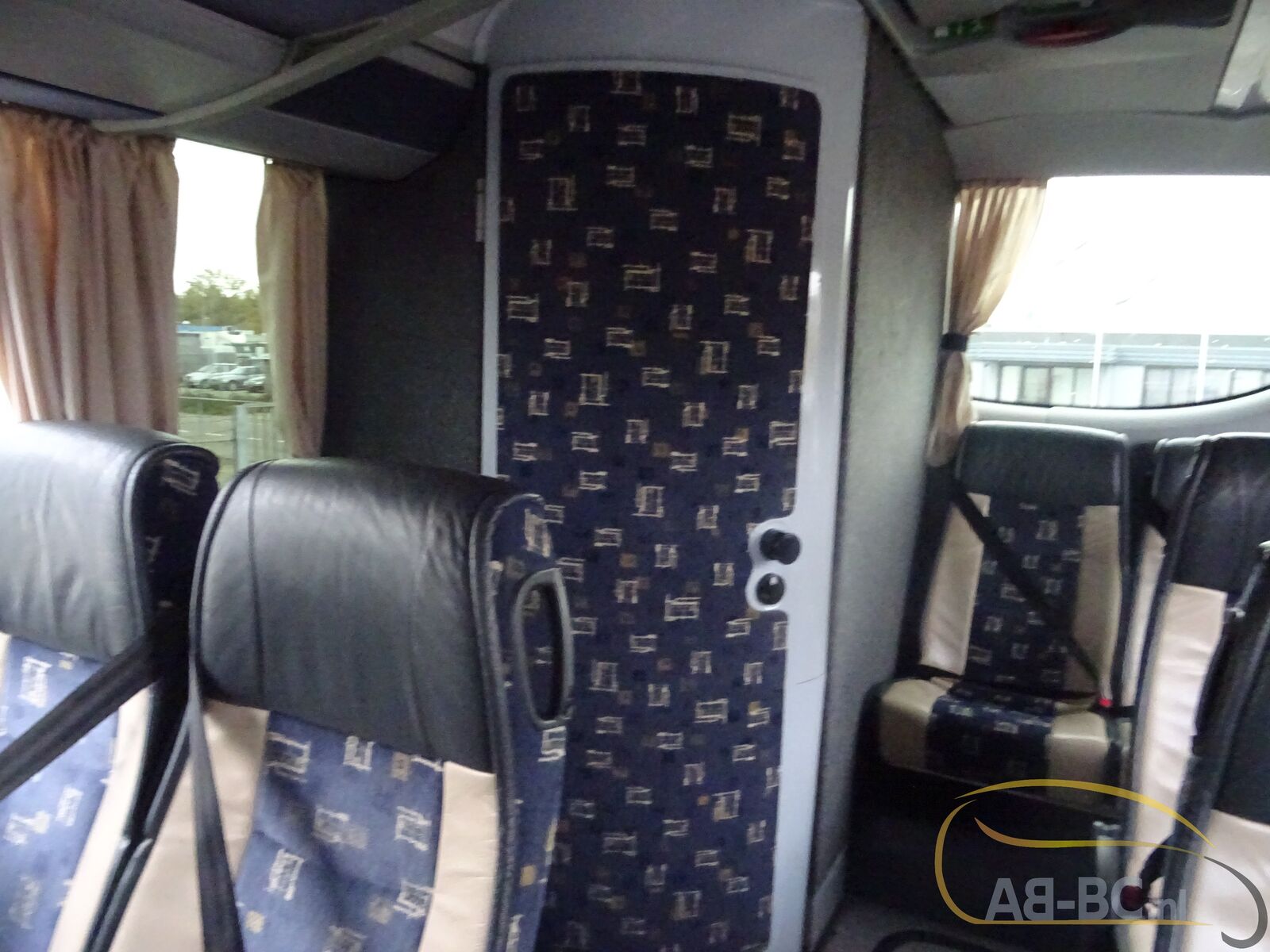 coach-bus-SCANIA-OmniExpress-53-Seats-Liftbus-EURO-5---1669198710838372624_orig_9293ba641df862b7b59c14cfaca7cd46--22112312140255928200