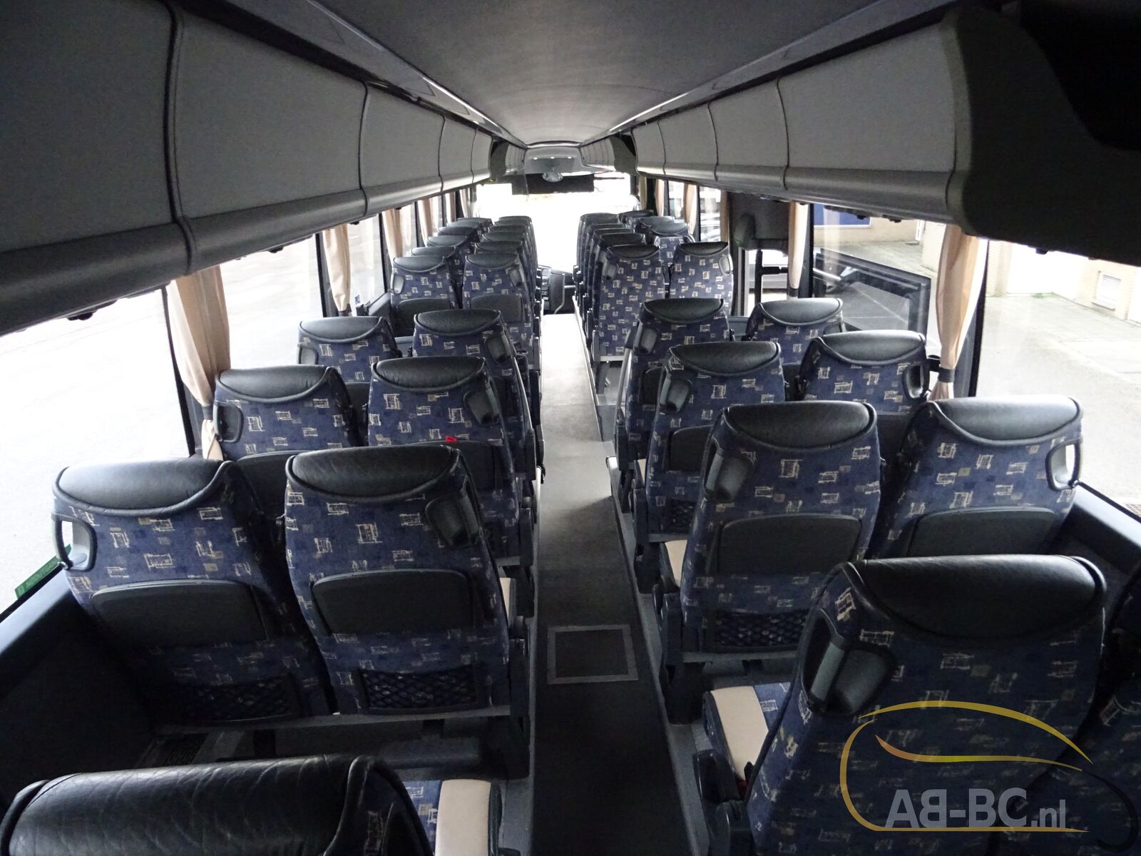 coach-bus-SCANIA-OmniExpress-53-Seats-Liftbus-EURO-5---1669198722583790218_orig_96d9d82dc1cd800c0e13c783bb203875--22112312140255928200