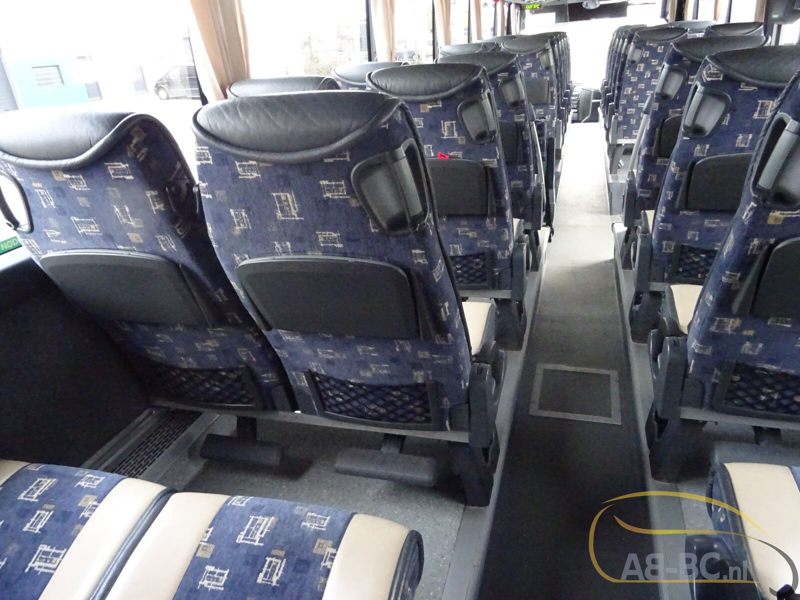 coach-bus-SCANIA-OmniExpress-53-Seats-Liftbus-EURO-5---1669198726515843323_orig_6e29041d6d7aa4824dae38e2a2b617b5--22112312140255928200