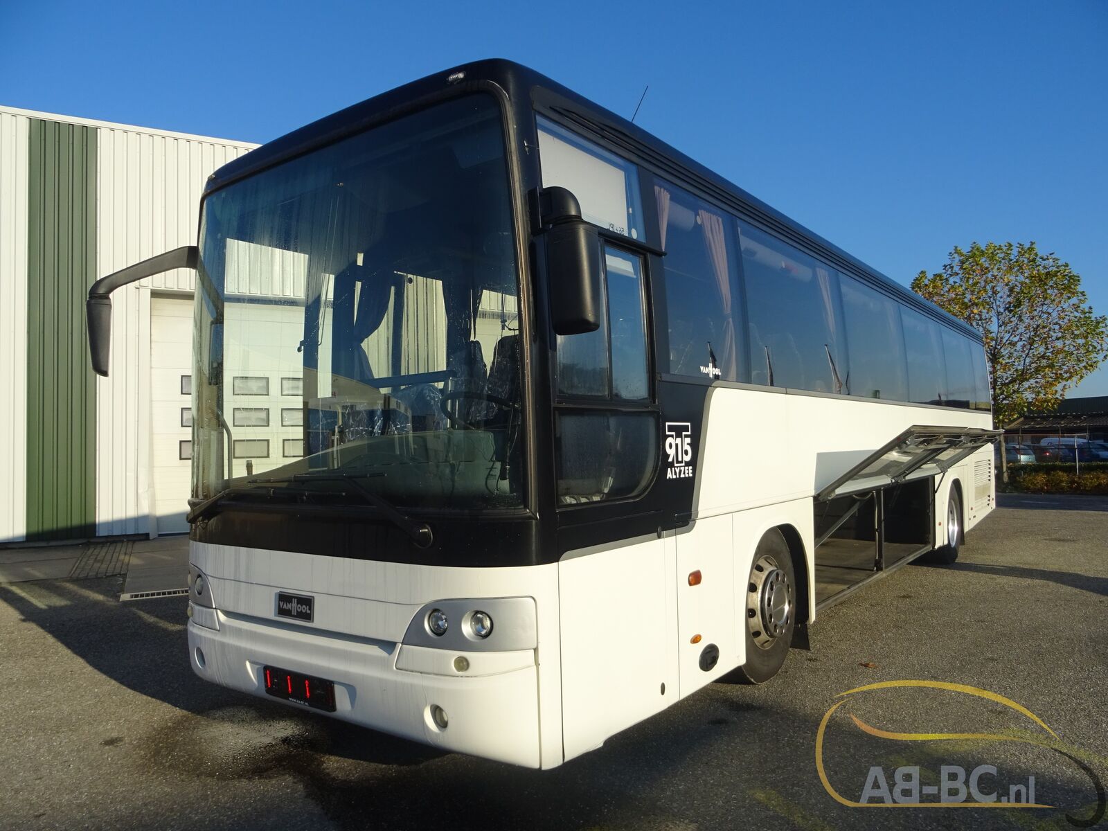 coach-bus-VAN-HOOL-T915TL-57-Seats-Liftbus-EURO-5---1668431946970464169_orig_a743b1d07ec582fadf7061eebe3d3bce--22111415180360216200