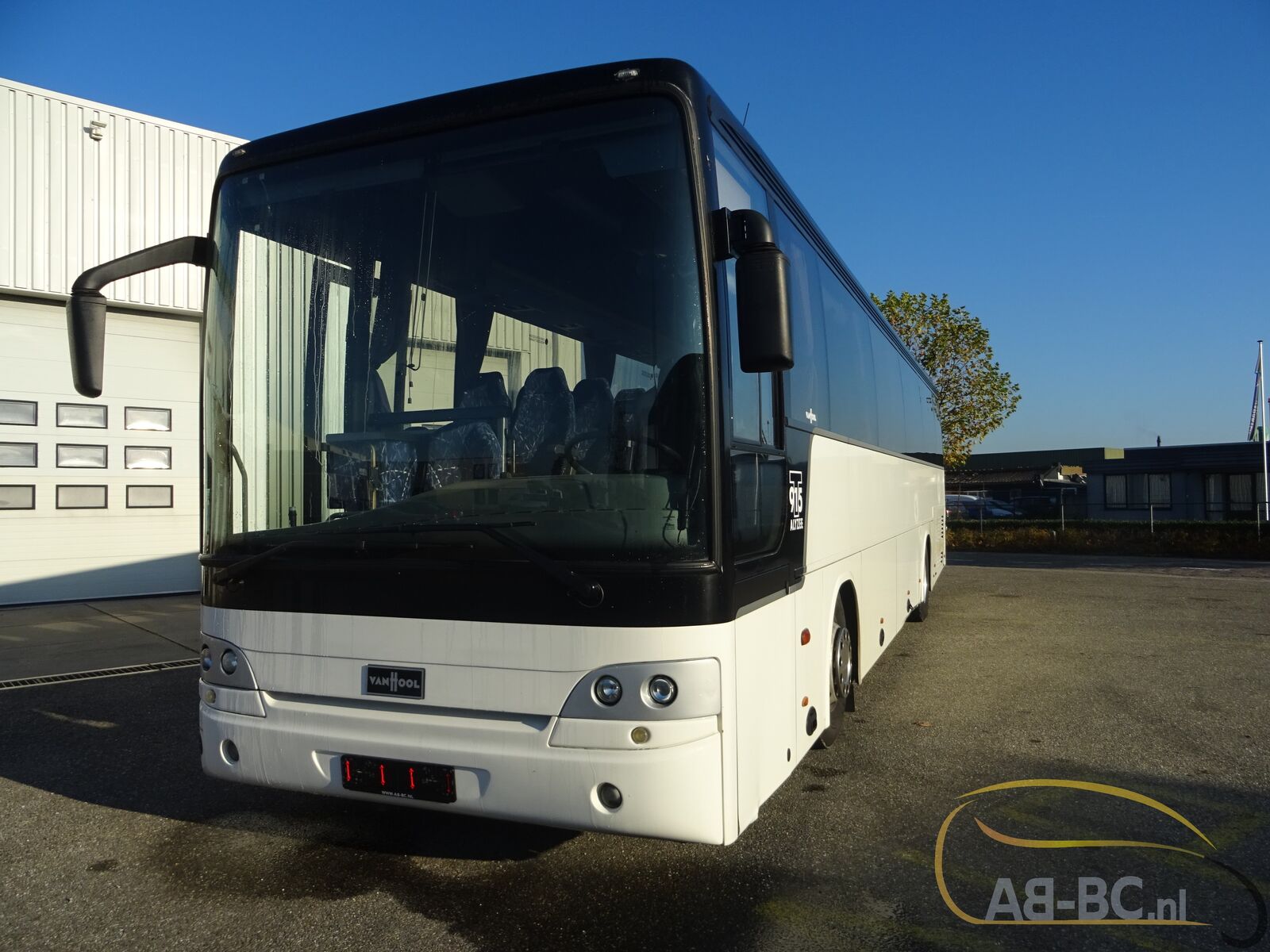 coach-bus-VAN-HOOL-T915TL-57-Seats-Liftbus-EURO-5---1668431980677271169_orig_d7789f80919e5dd0afed6b18513daac7--22111415180360216200