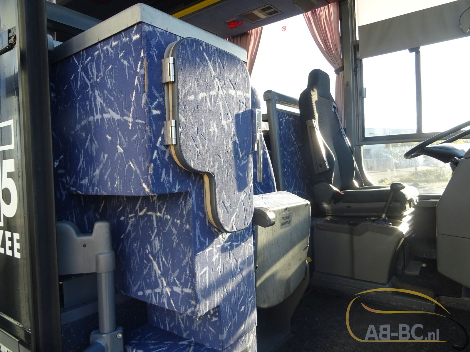 coach-bus-VAN-HOOL-T915TL-57-Seats-Liftbus-EURO-5---1668432031106502471_orig_a6f8744bcf8ba8b756341e35b7ddd29c--22111415180360216200