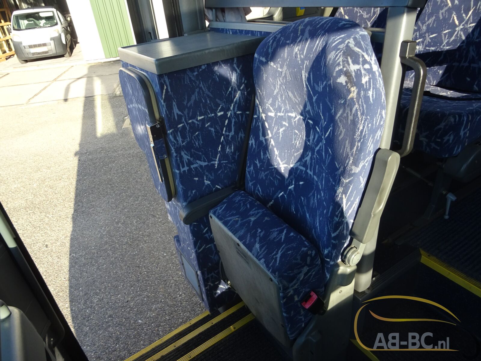 coach-bus-VAN-HOOL-T915TL-57-Seats-Liftbus-EURO-5---1668432076590874277_orig_26871aa3feaf5fdbd98a27e17b655973--22111415180360216200