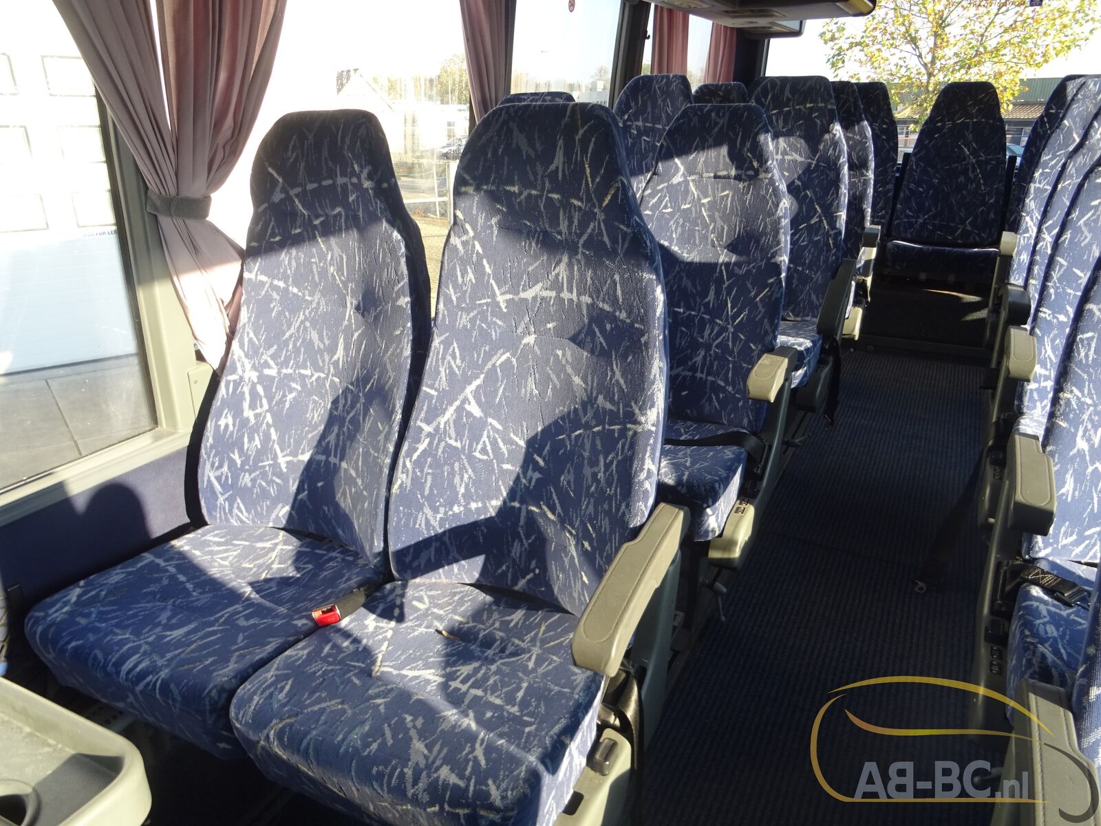 coach-bus-VAN-HOOL-T915TL-57-Seats-Liftbus-EURO-5---1668432113582681926_orig_f25981538064353a00b85d9aa96bb944--22111415180360216200