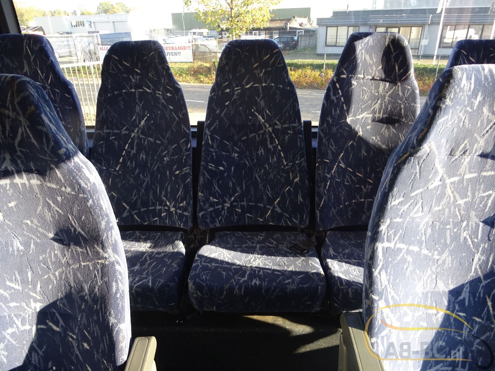 coach-bus-VAN-HOOL-T915TL-57-Seats-Liftbus-EURO-5---1668432121664108662_orig_e3b872eca3d7df0964ce76d7306d89fc--22111415180360216200
