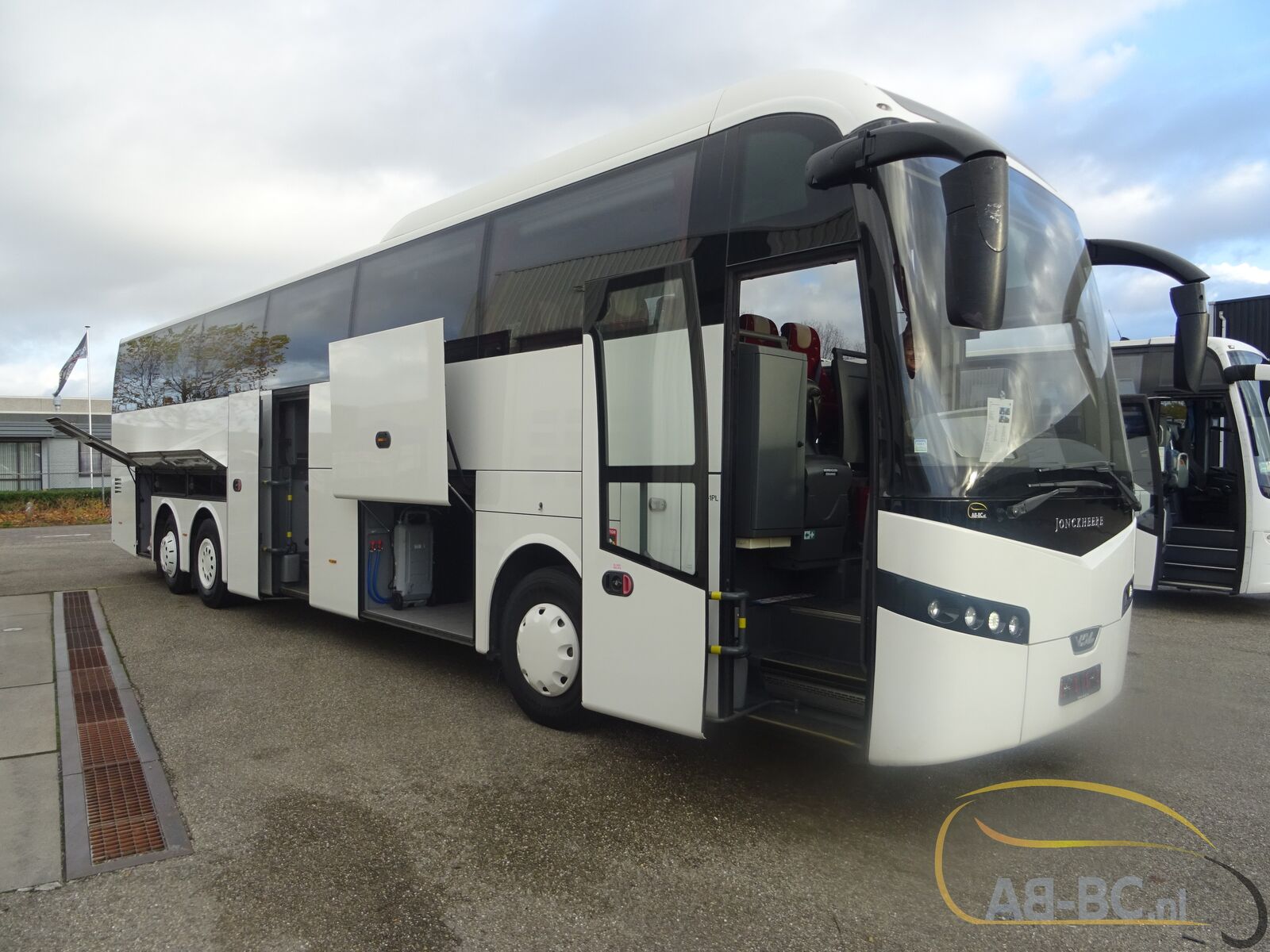 coach-bus-VDL-JSD-Jonckheere-61-SEATS-EURO-5---1669386601876887809_orig_68174b57c3b5e73025b7b00e2a435fe4--22111015542828639300