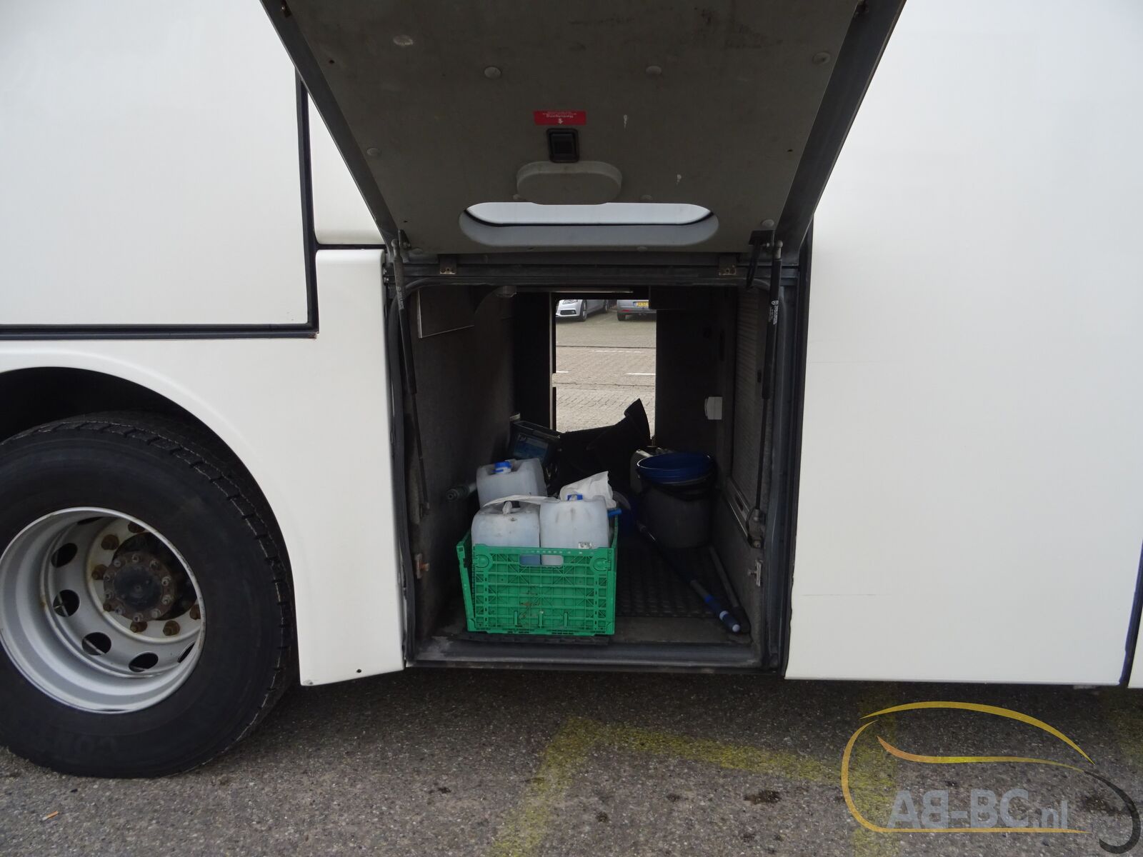 coach-bus-MAN-R08-Lions-Coach-59-Seats-EURO-6-6-wheelchair-places---1675763352373820016_orig_92eb16ec5c8453c47c1bb14d32215300--23020711482134347500