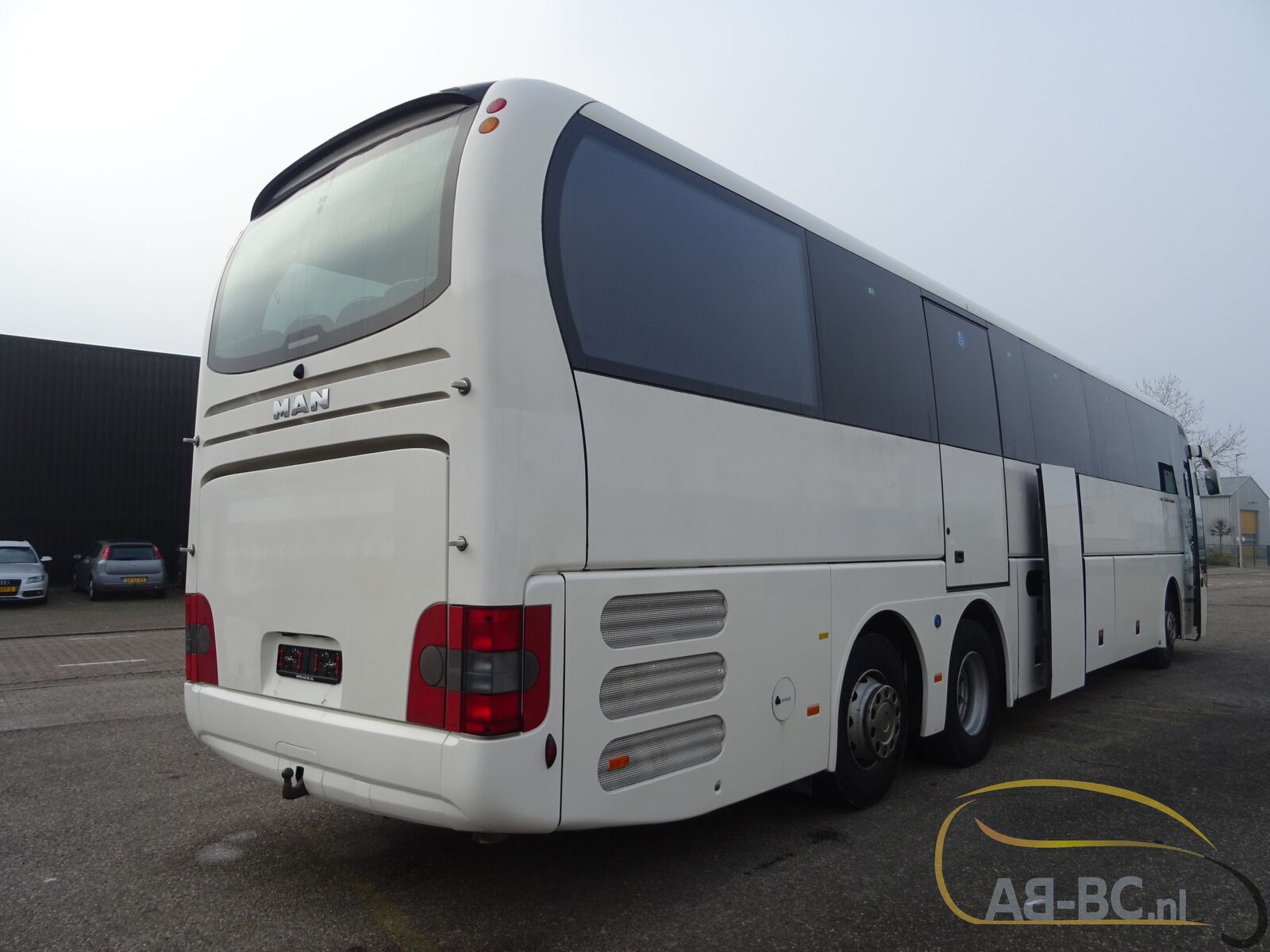 coach-bus-MAN-R08-Lions-Coach-59-Seats-EURO-6-6-wheelchair-places---1675763369342327245_orig_756c6228b2c5899e091e148928d110e3--23020711482134347500