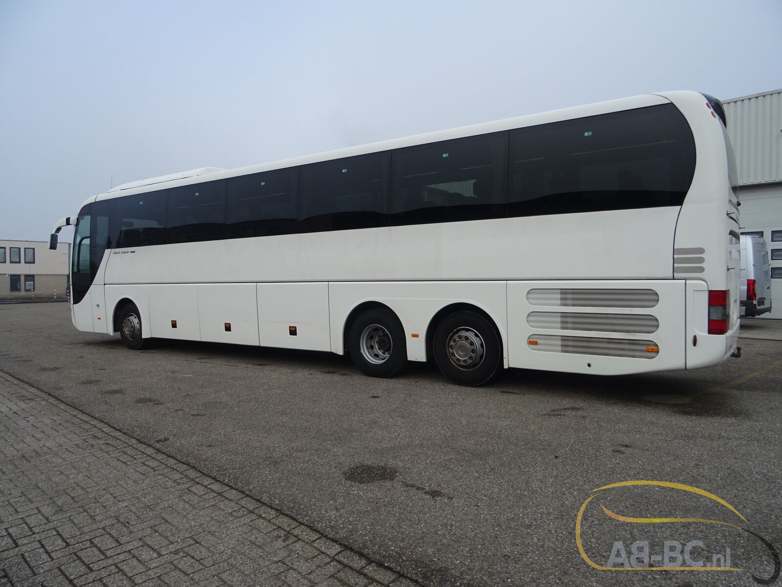 coach-bus-MAN-R08-Lions-Coach-59-Seats-EURO-6-6-wheelchair-places---1675763404547111891_orig_93987dfb8cc98889d2b2cdda69e35cf7--23020711482134347500