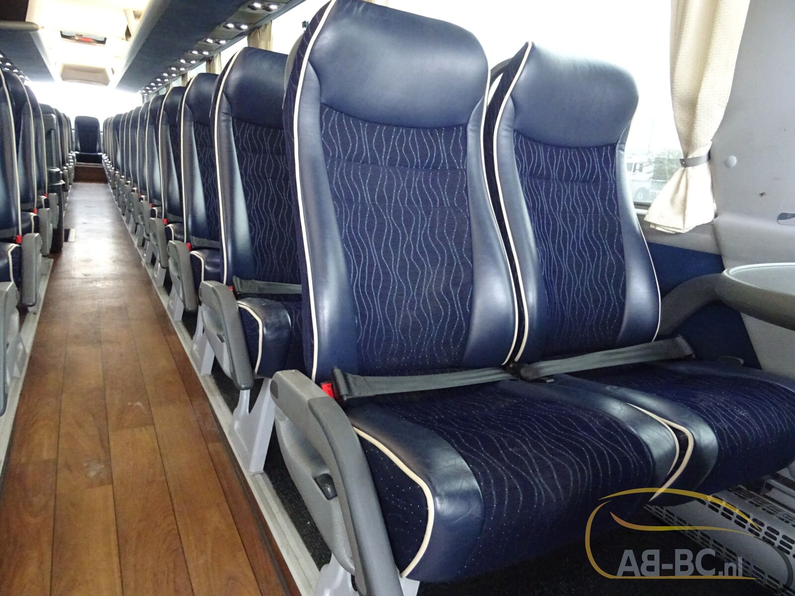 coach-bus-MAN-R08-Lions-Coach-59-Seats-EURO-6-6-wheelchair-places---1675763486973441700_orig_f4eadb8b9e50f5b38ae0c0679343fc64--23020711482134347500