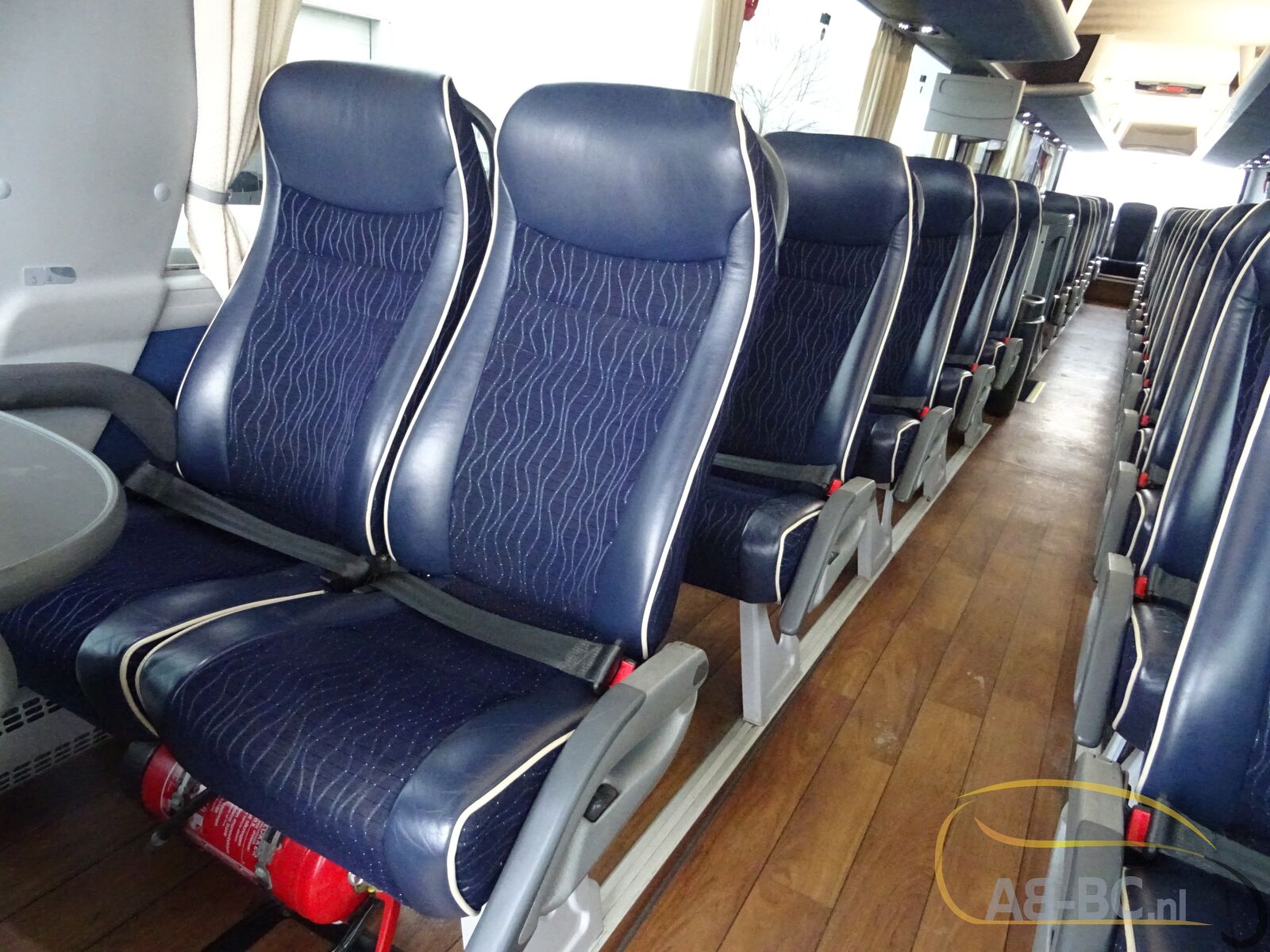 coach-bus-MAN-R08-Lions-Coach-59-Seats-EURO-6-6-wheelchair-places---1675763489993297083_orig_da1246a32611cb37b3271d4807f8940e--23020711482134347500