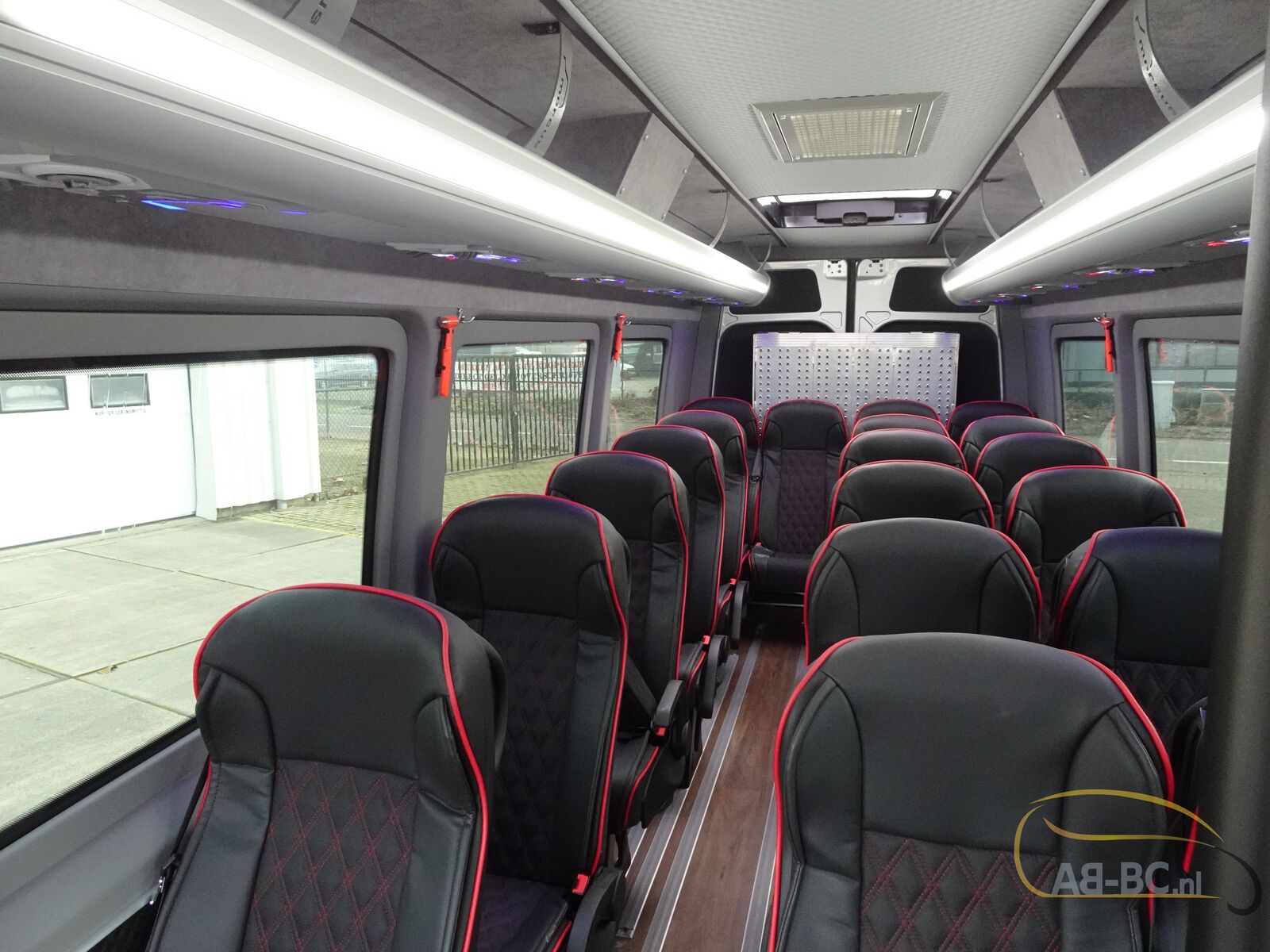 coach-bus-MERCEDES-BENZ-Sprinter-517-Mercus-20-Seats-EURO-6---1675765361901515973_orig_2e842a0cec948df3bec17aaadc91d954--23020711550311459700